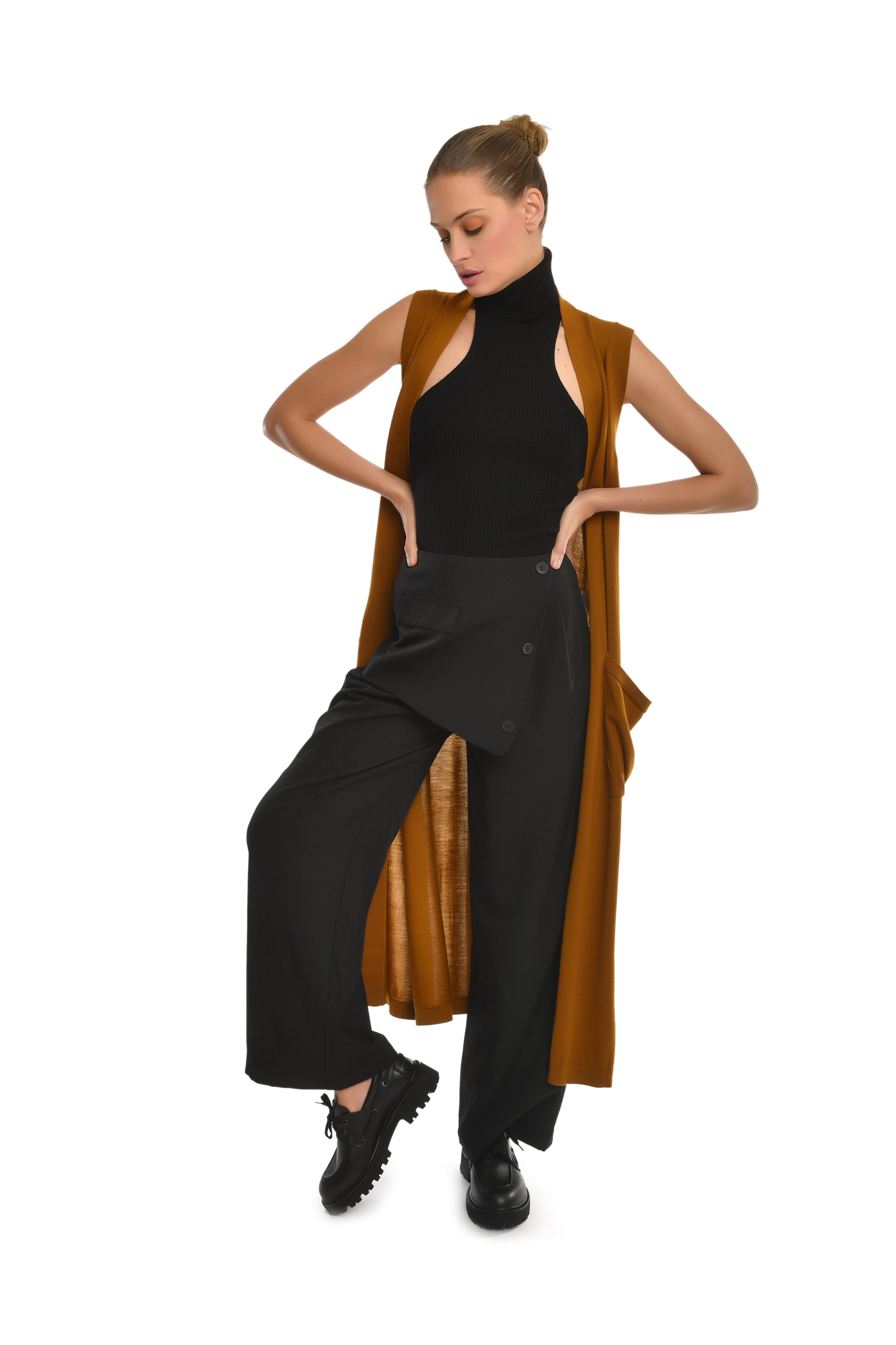 Sleeveless Drape Coat