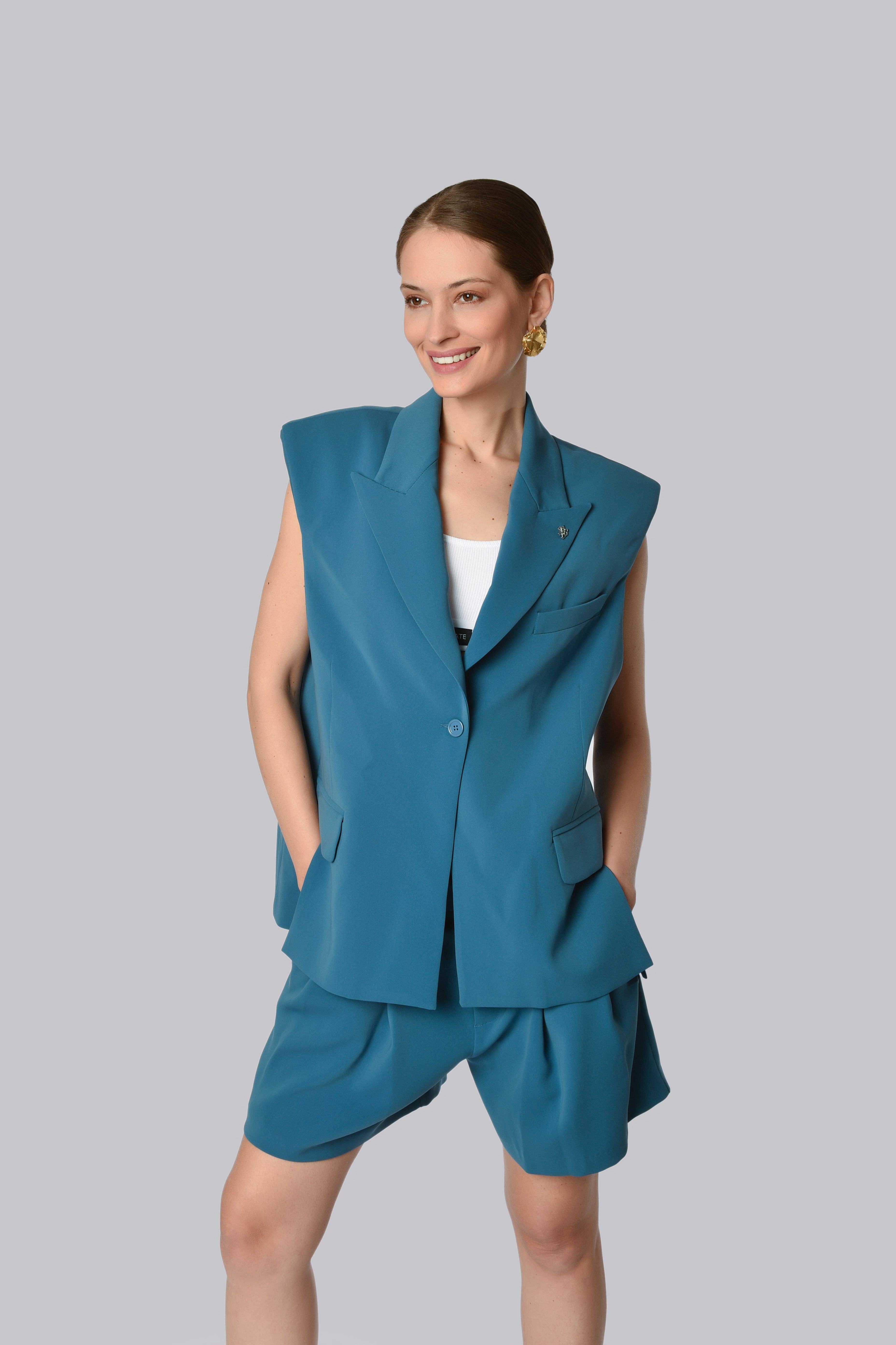 Sleeveless Blazer