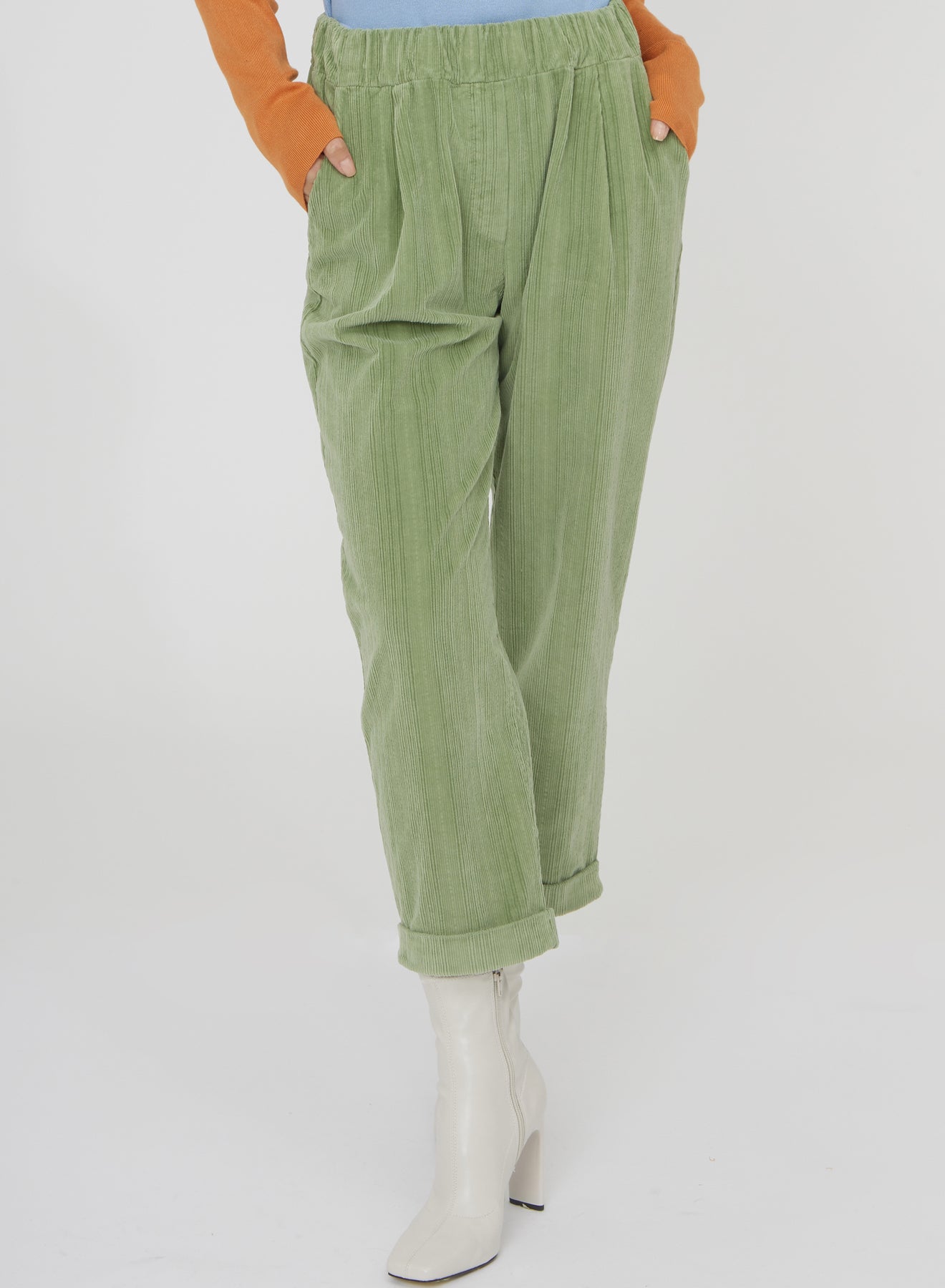 CROPPED TROUSERS WITH RELIEFS SI/A258