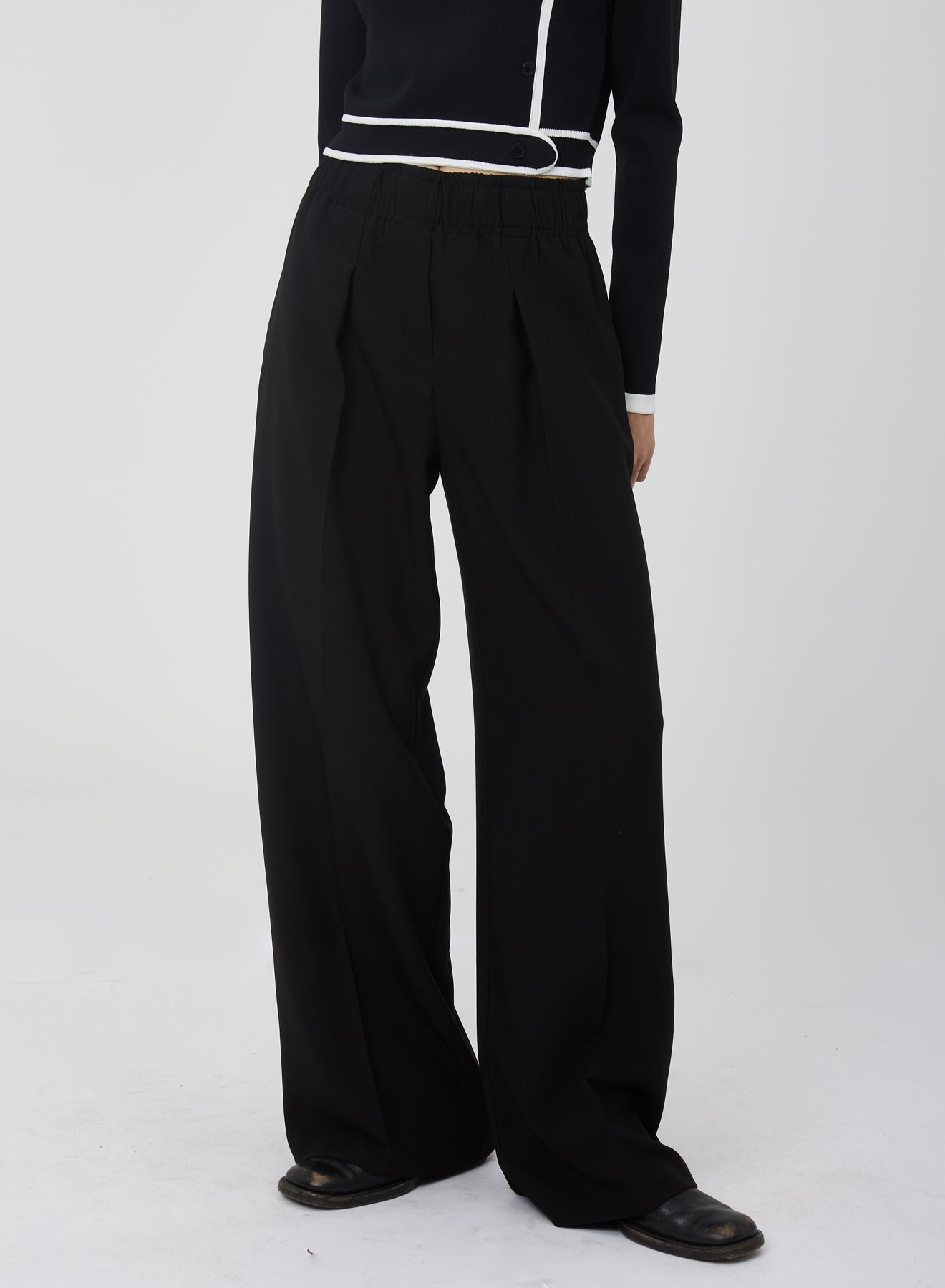 WIDE TROUSERS WITH PLEATS SI/2413