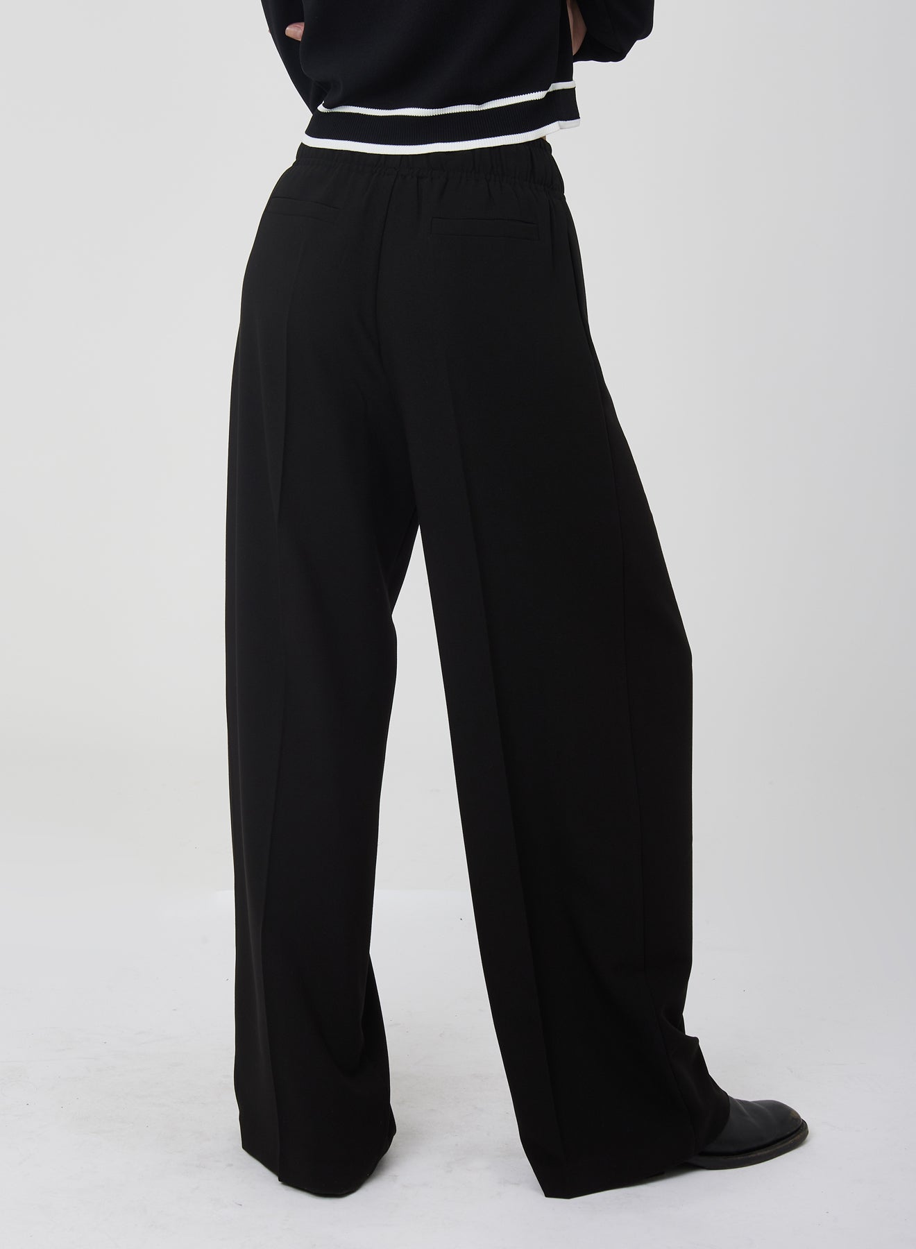 WIDE TROUSERS WITH PLEATS SI/2413