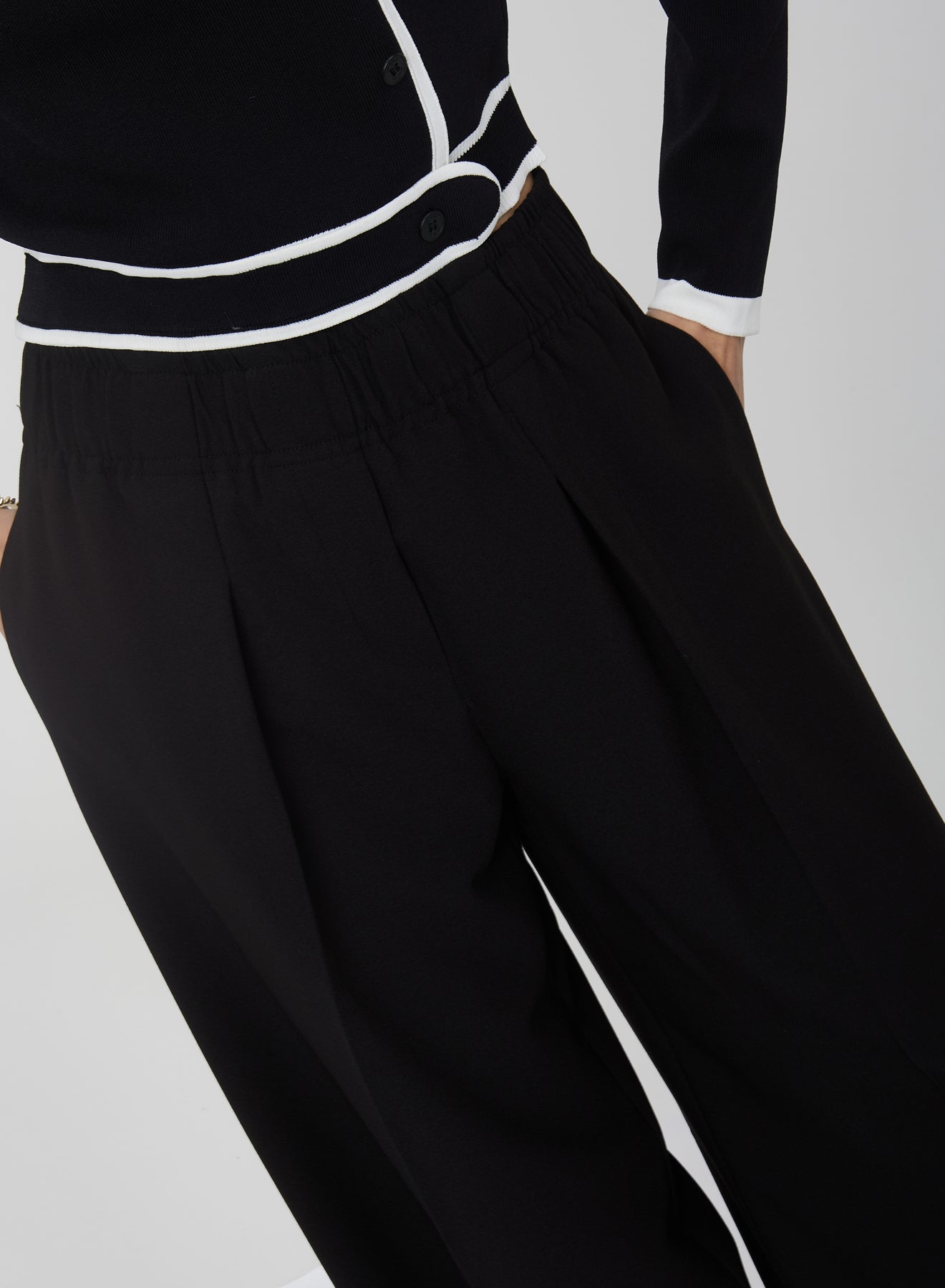 WIDE TROUSERS WITH PLEATS SI/2413